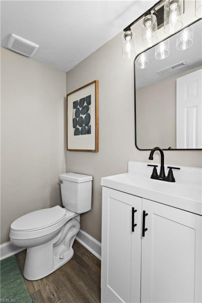 Photo 13 of 25 residential for sale in Virginia Beach virginia