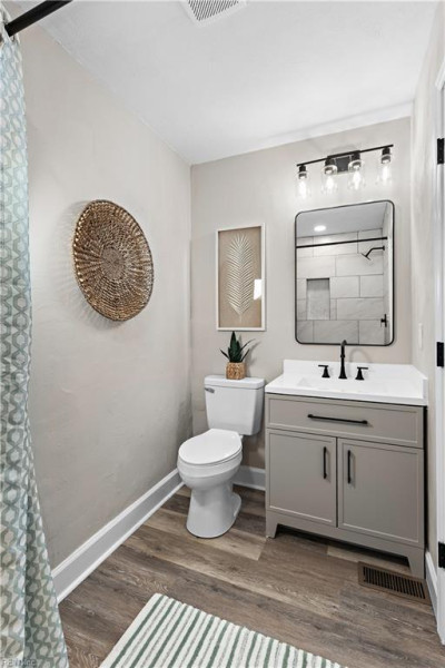 Photo 18 of 25 residential for sale in Virginia Beach virginia