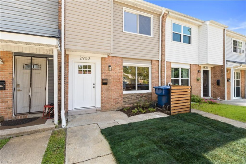 Photo 2 of 25 residential for sale in Virginia Beach virginia
