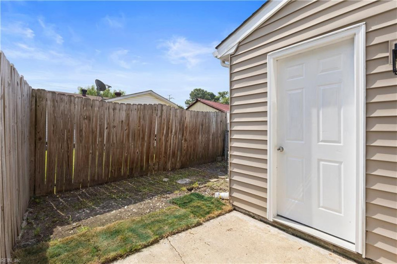 Photo 23 of 25 residential for sale in Virginia Beach virginia