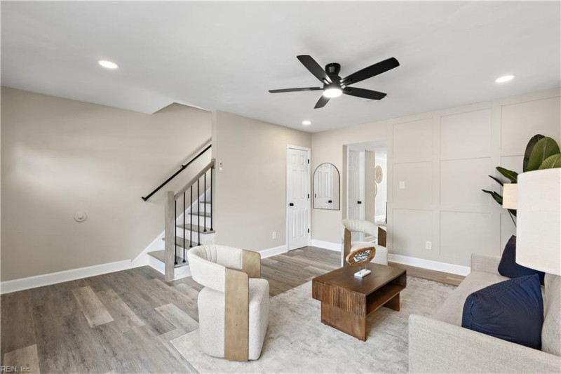 Photo 4 of 25 residential for sale in Virginia Beach virginia