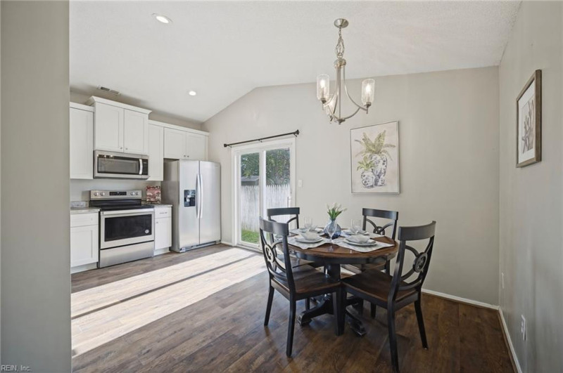 Photo 10 of 32 residential for sale in Virginia Beach virginia