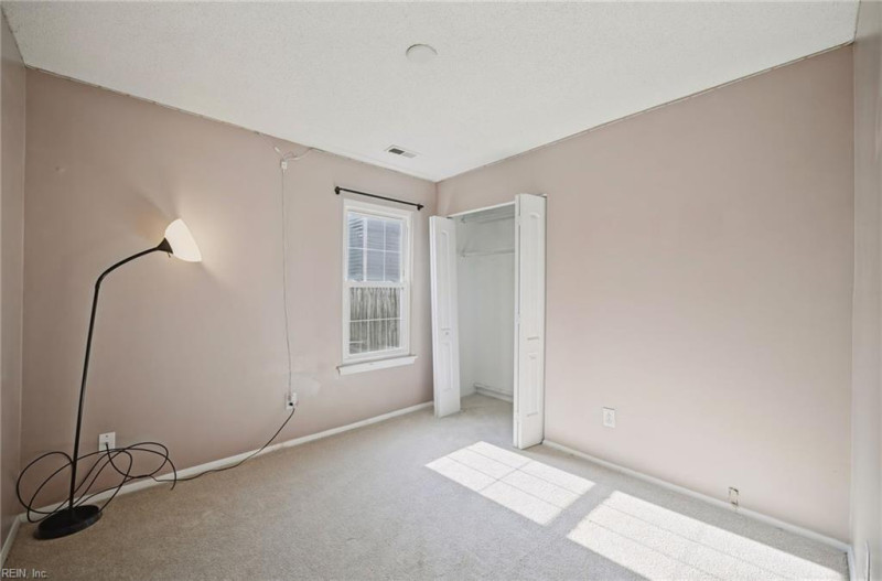 Photo 17 of 32 residential for sale in Virginia Beach virginia