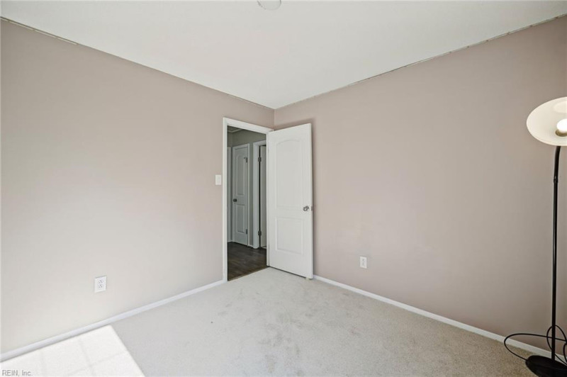 Photo 18 of 32 residential for sale in Virginia Beach virginia