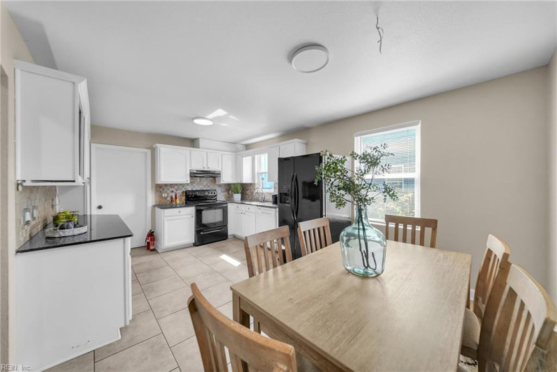 Photo 10 of 33 residential for sale in Norfolk virginia
