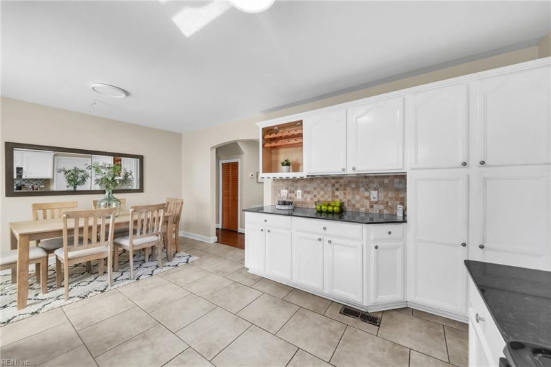 Photo 12 of 33 residential for sale in Norfolk virginia