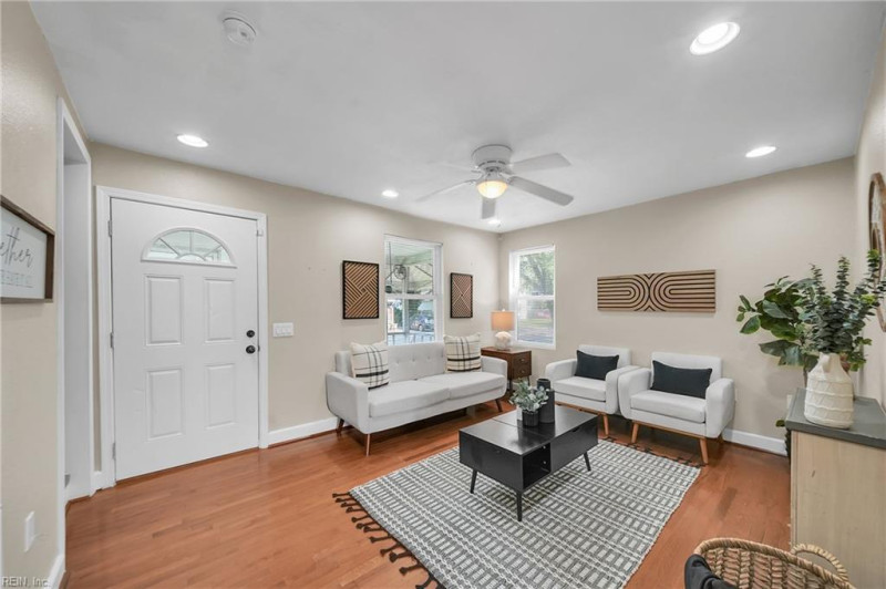 Photo 6 of 33 residential for sale in Norfolk virginia