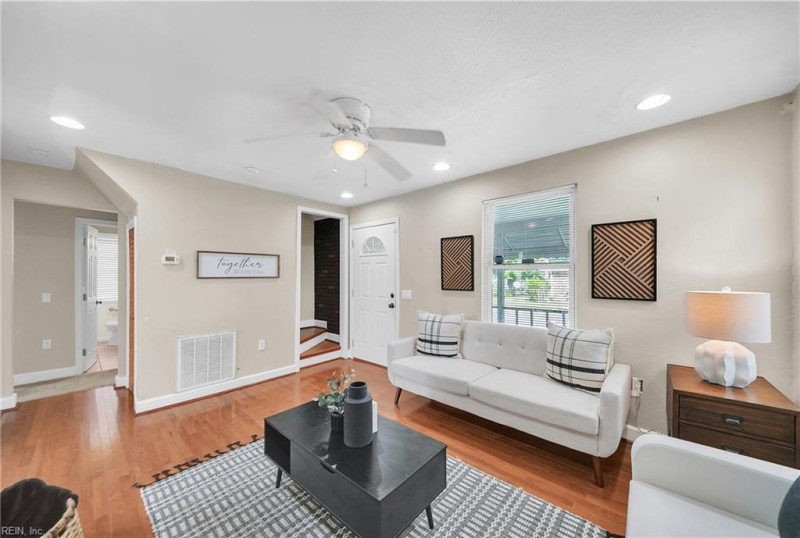 Photo 7 of 33 residential for sale in Norfolk virginia