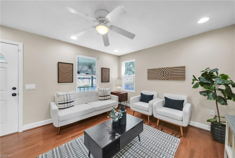 Photo 9 of 33 residential for sale in Norfolk virginia