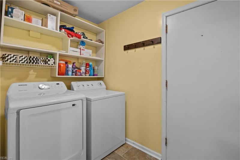 Photo 13 of 41 residential for sale in Newport News virginia