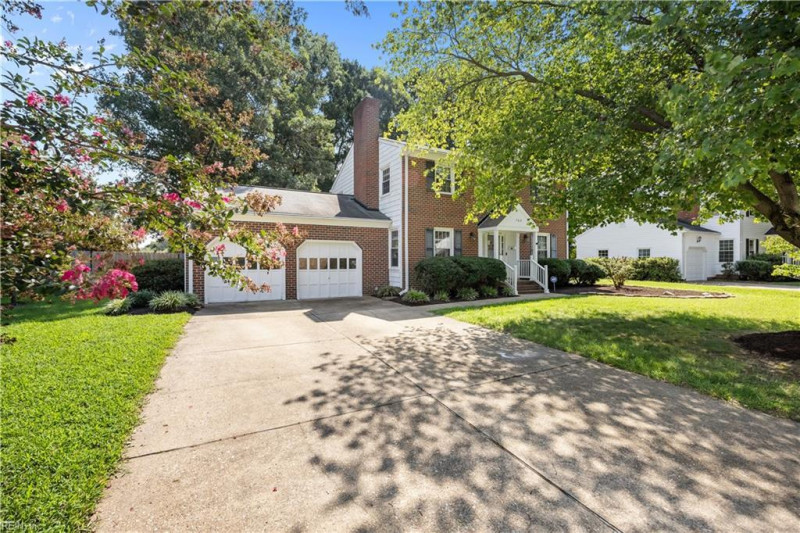 Photo 3 of 41 residential for sale in Newport News virginia