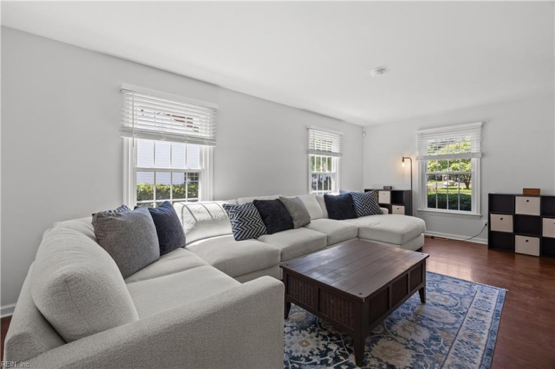 Photo 7 of 41 residential for sale in Newport News virginia