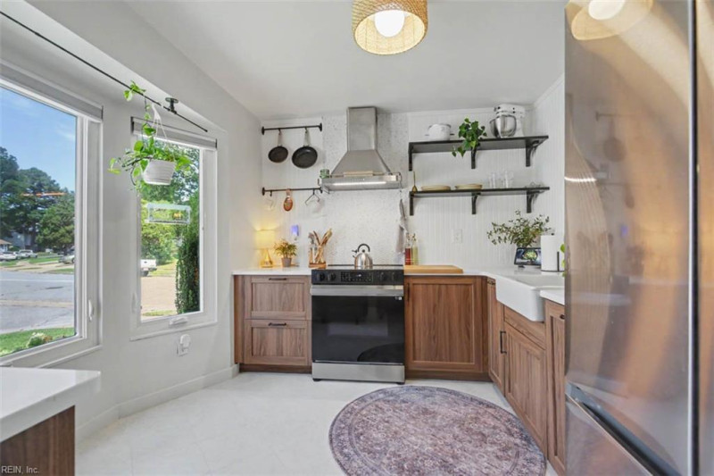 Photo 10 of 40 residential for sale in Virginia Beach virginia