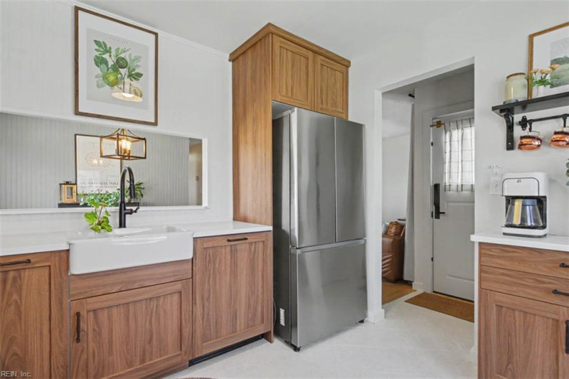 Photo 12 of 40 residential for sale in Virginia Beach virginia