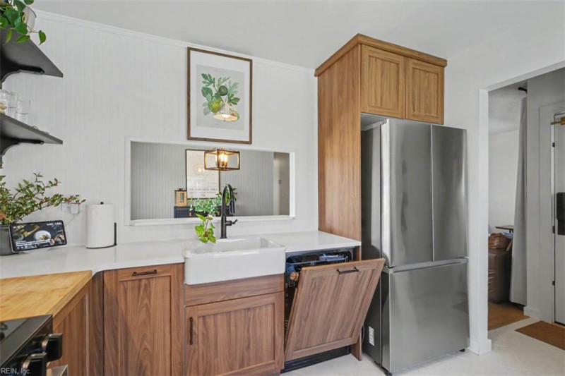 Photo 13 of 40 residential for sale in Virginia Beach virginia