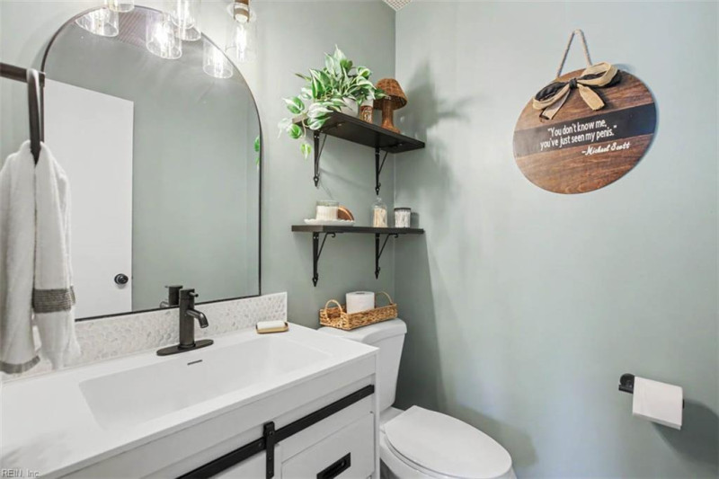 Photo 16 of 40 residential for sale in Virginia Beach virginia
