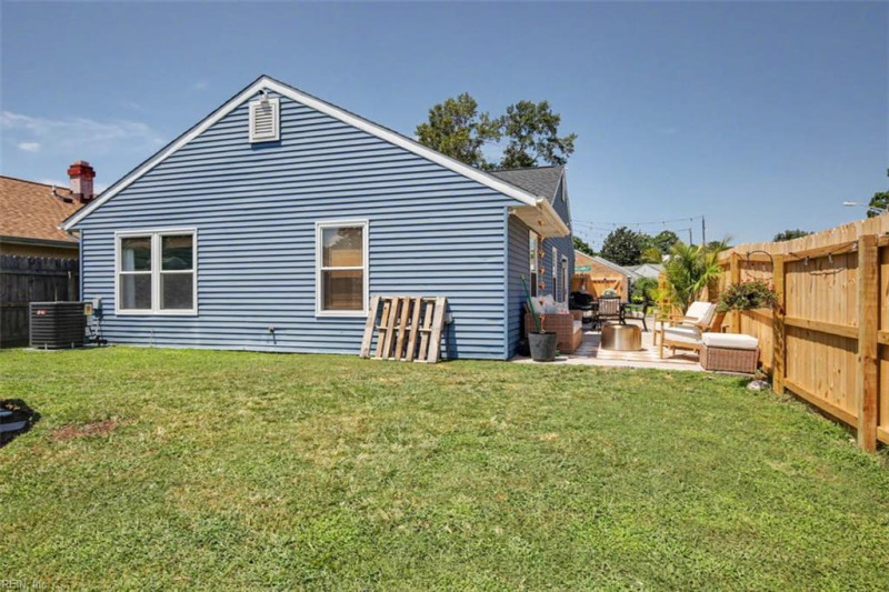 Photo 23 of 40 residential for sale in Virginia Beach virginia