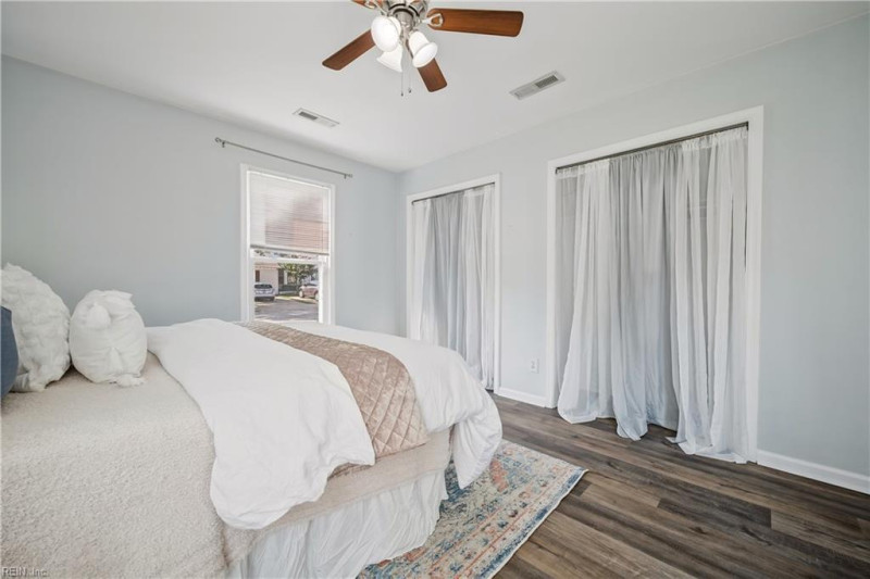 Photo 10 of 21 residential for sale in Virginia Beach virginia
