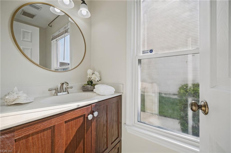 Photo 13 of 21 residential for sale in Virginia Beach virginia
