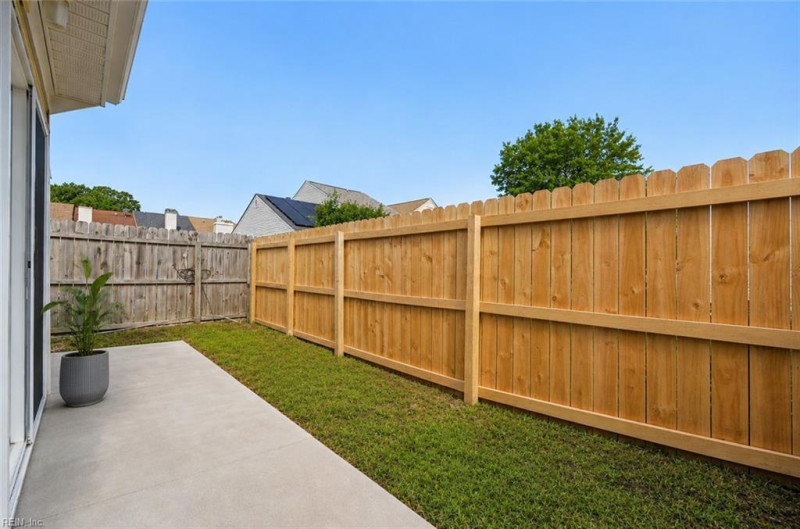 Photo 17 of 21 residential for sale in Virginia Beach virginia