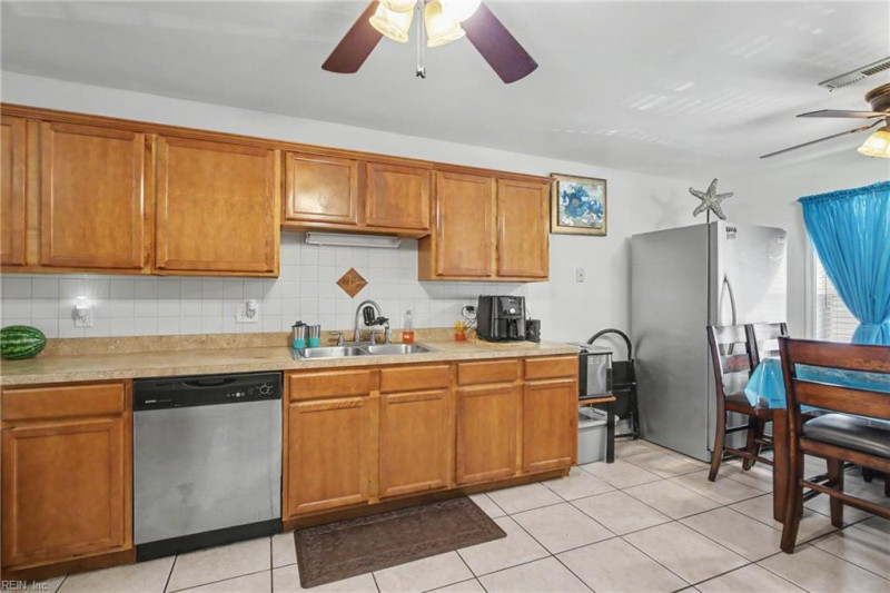 Photo 12 of 25 residential for sale in Norfolk virginia