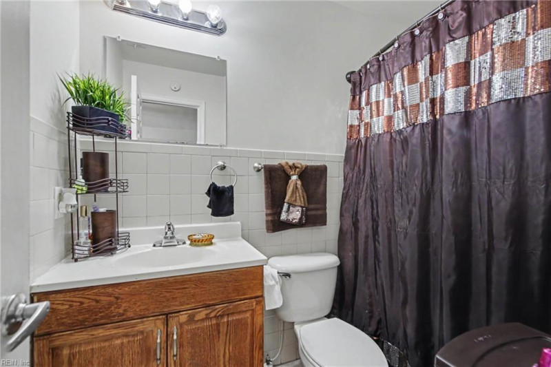 Photo 19 of 25 residential for sale in Norfolk virginia