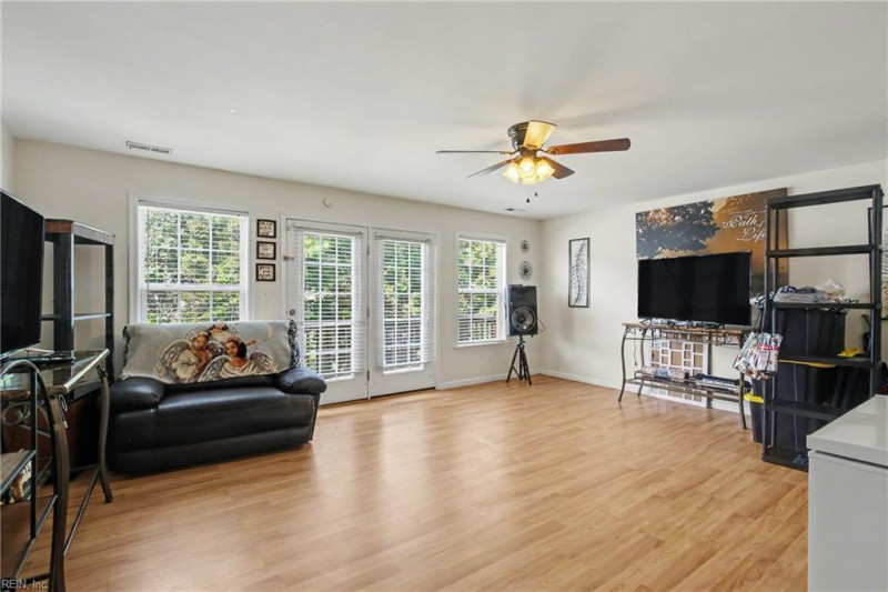 Photo 6 of 25 residential for sale in Norfolk virginia