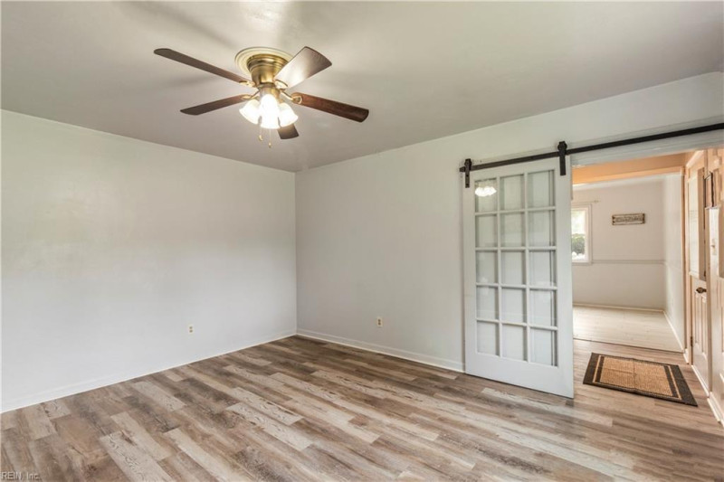 Photo 15 of 48 residential for sale in Virginia Beach virginia