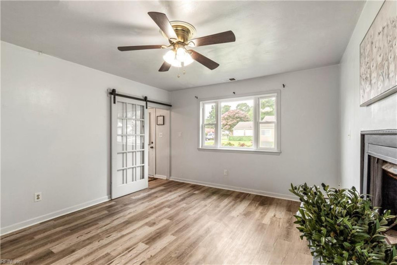 Photo 16 of 48 residential for sale in Virginia Beach virginia