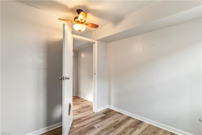 Photo 17 of 48 residential for sale in Virginia Beach virginia