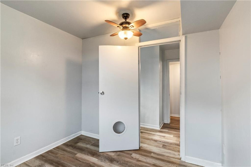 Photo 18 of 48 residential for sale in Virginia Beach virginia