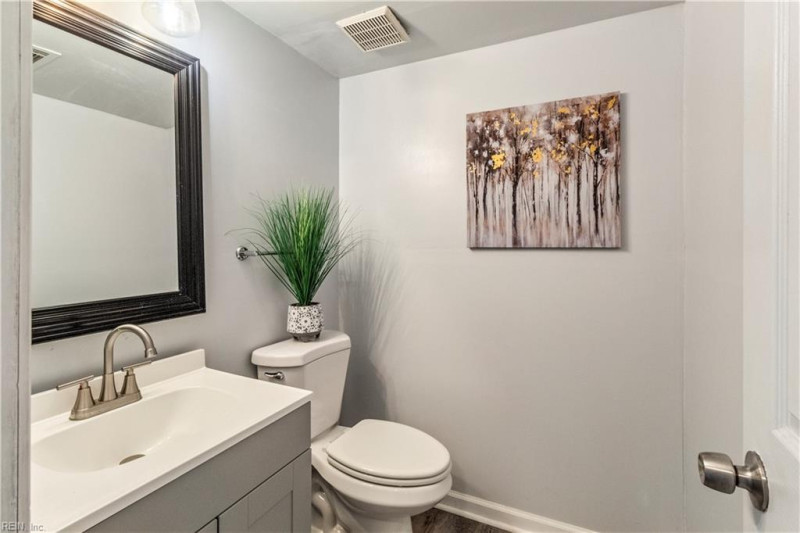 Photo 20 of 48 residential for sale in Virginia Beach virginia