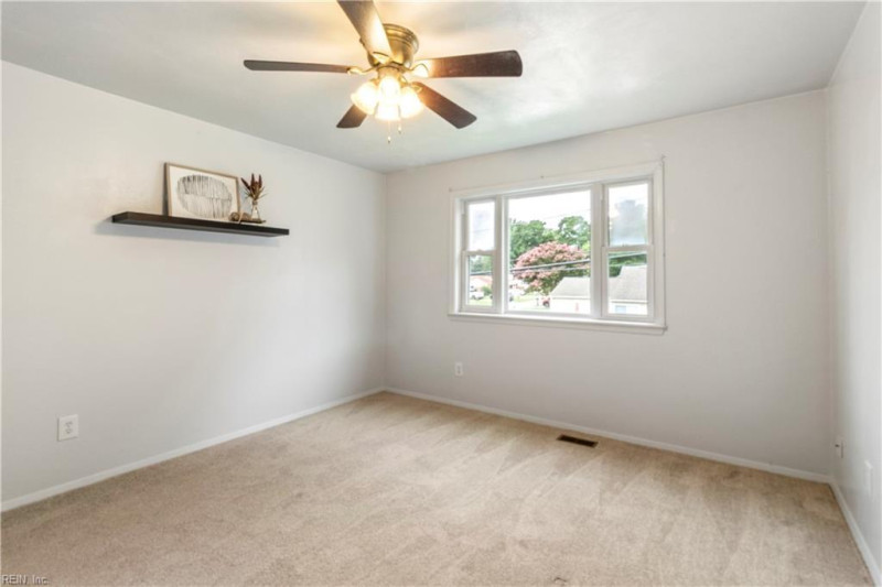 Photo 26 of 48 residential for sale in Virginia Beach virginia