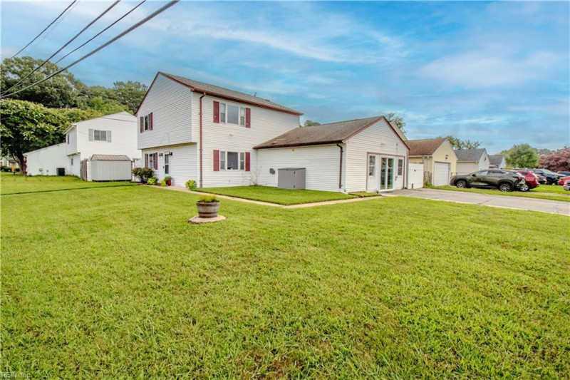 Photo 4 of 48 residential for sale in Virginia Beach virginia
