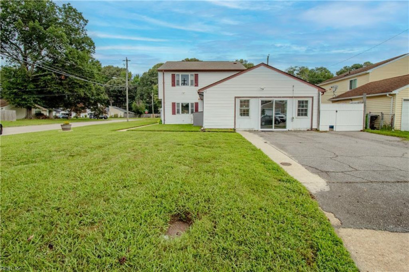 Photo 5 of 48 residential for sale in Virginia Beach virginia