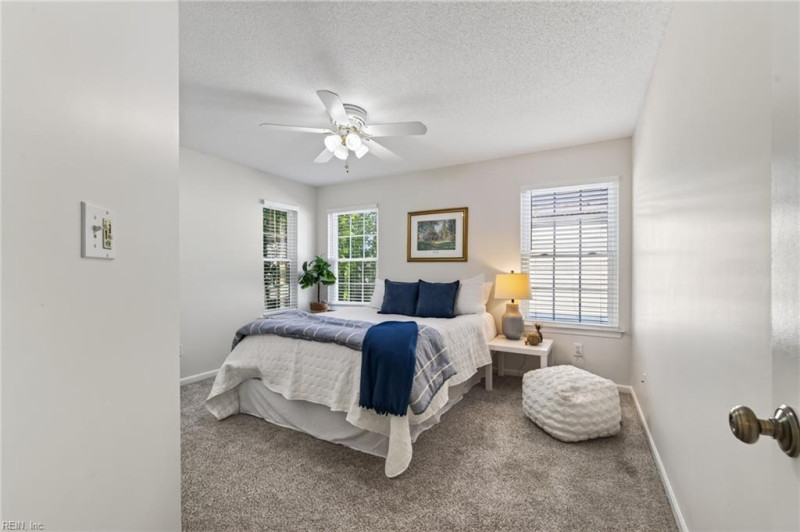 Photo 16 of 36 residential for sale in Chesapeake virginia