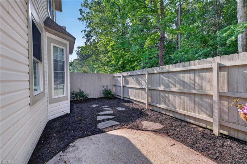 Photo 27 of 36 residential for sale in Chesapeake virginia