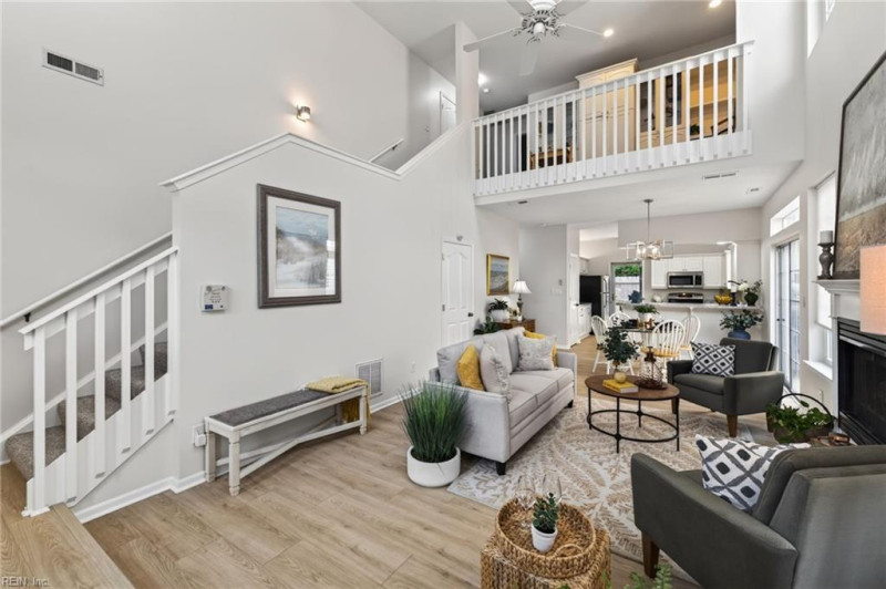 Photo 6 of 36 residential for sale in Chesapeake virginia