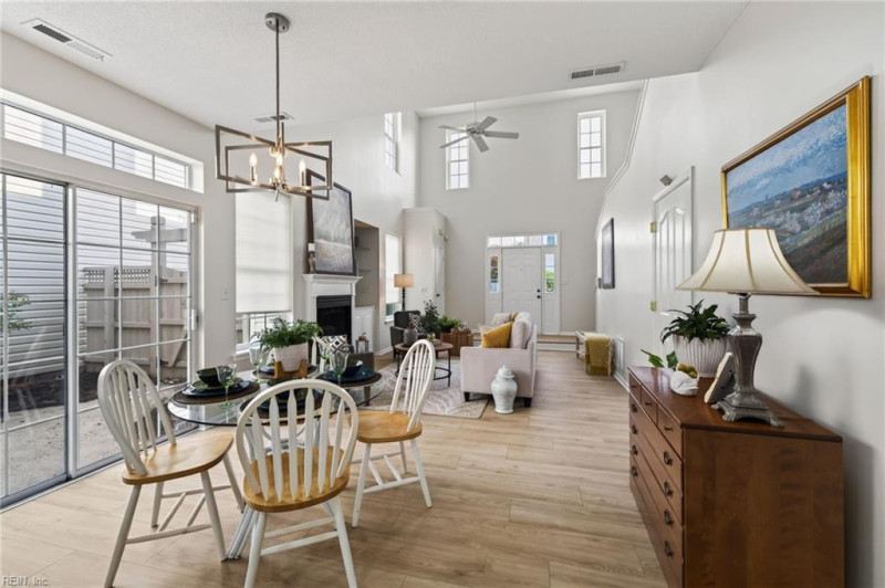 Photo 8 of 36 residential for sale in Chesapeake virginia
