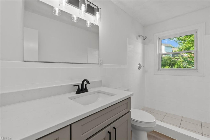 Photo 12 of 44 residential for sale in Norfolk virginia