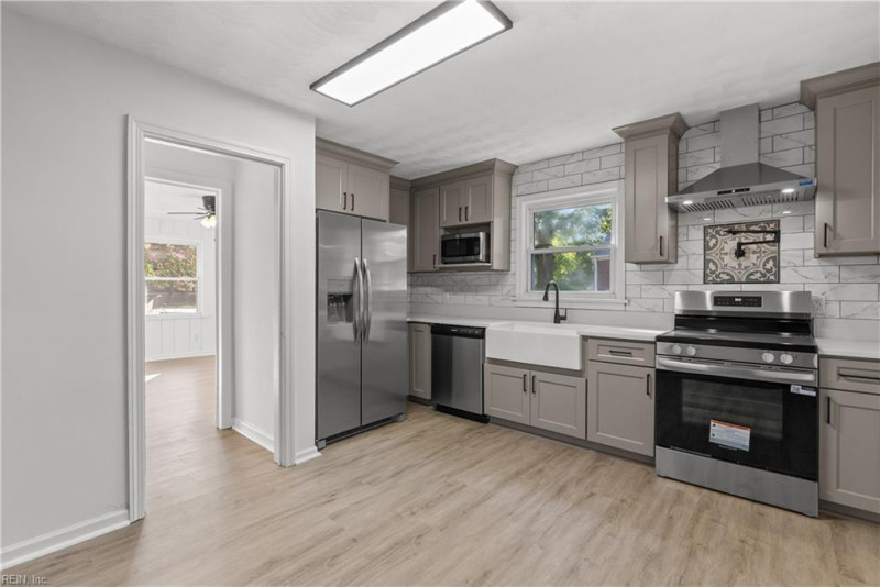 Photo 19 of 44 residential for sale in Norfolk virginia