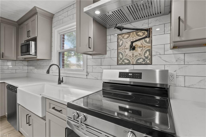 Photo 21 of 44 residential for sale in Norfolk virginia