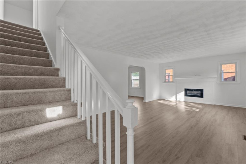 Photo 3 of 44 residential for sale in Norfolk virginia