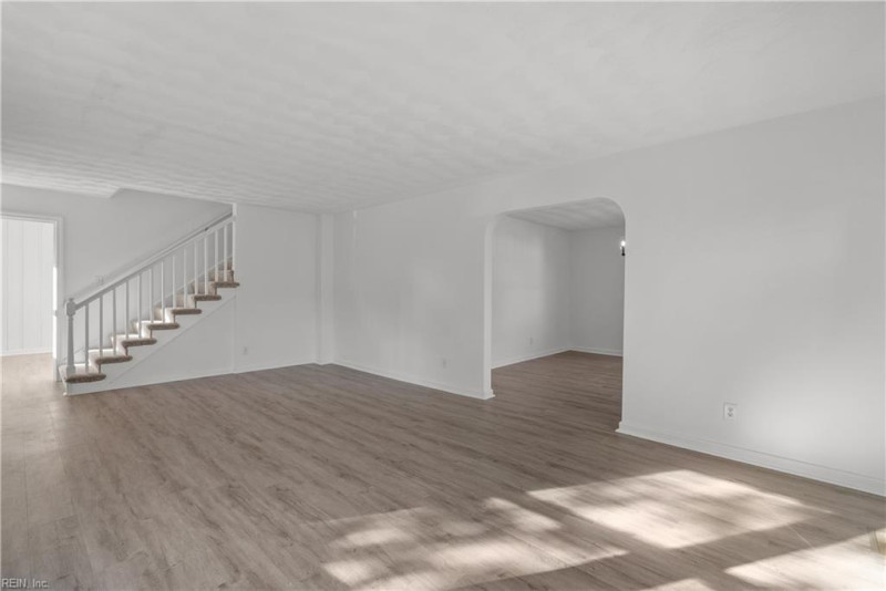 Photo 4 of 44 residential for sale in Norfolk virginia