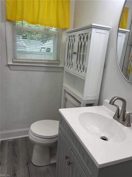 Photo 11 of 46 residential for sale in Portsmouth virginia