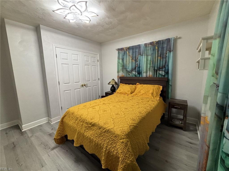 Photo 13 of 46 residential for sale in Portsmouth virginia