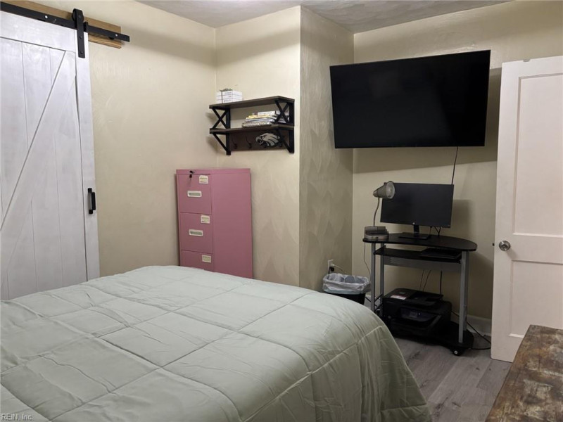 Photo 16 of 46 residential for sale in Portsmouth virginia