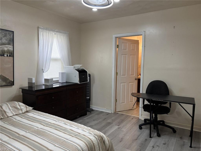 Photo 25 of 46 residential for sale in Portsmouth virginia