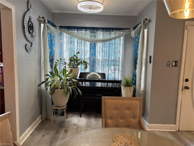 Photo 7 of 46 residential for sale in Portsmouth virginia