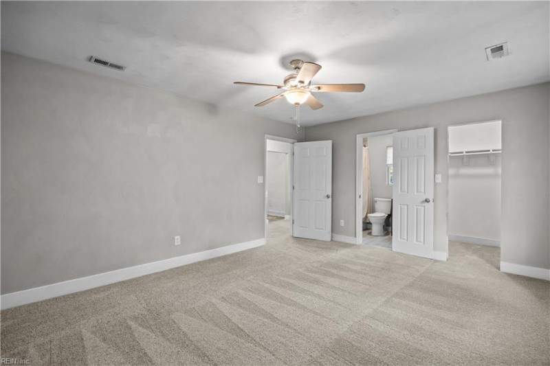 Photo 12 of 25 residential for sale in Portsmouth virginia